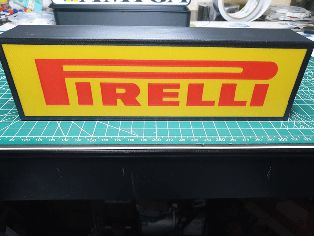 Lampe Pireli